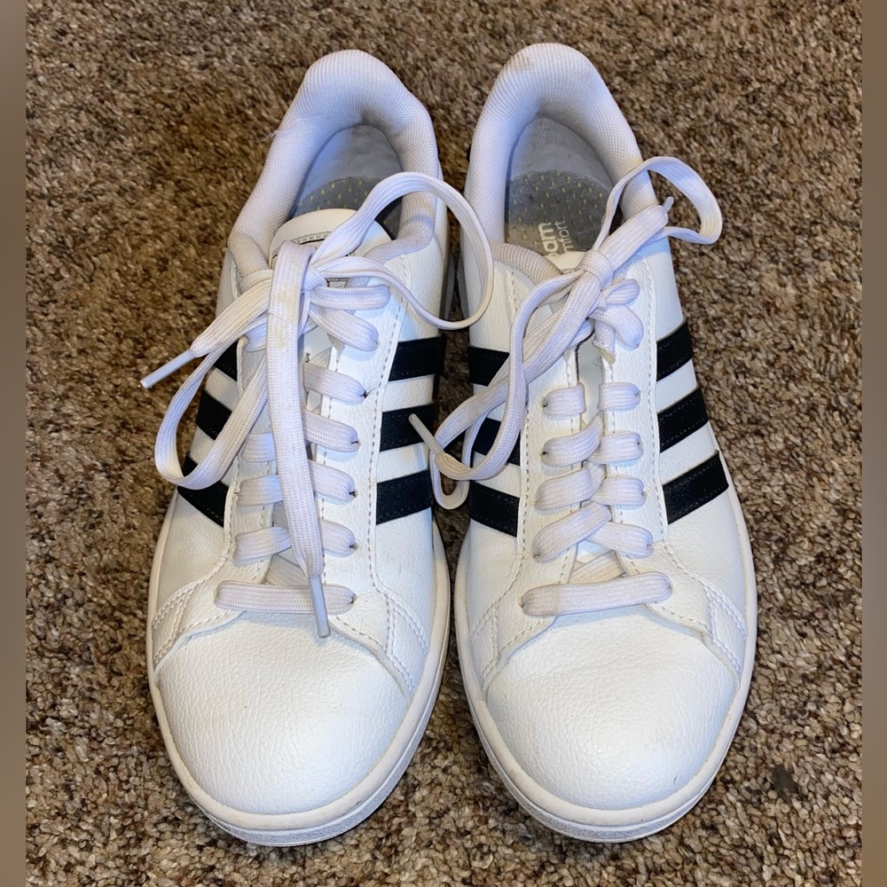 Womens Adidas shoes size 7!